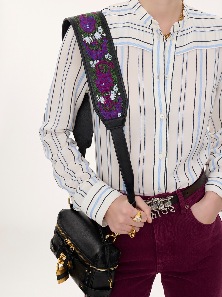 Grained leather strap with roses embroidery - 2