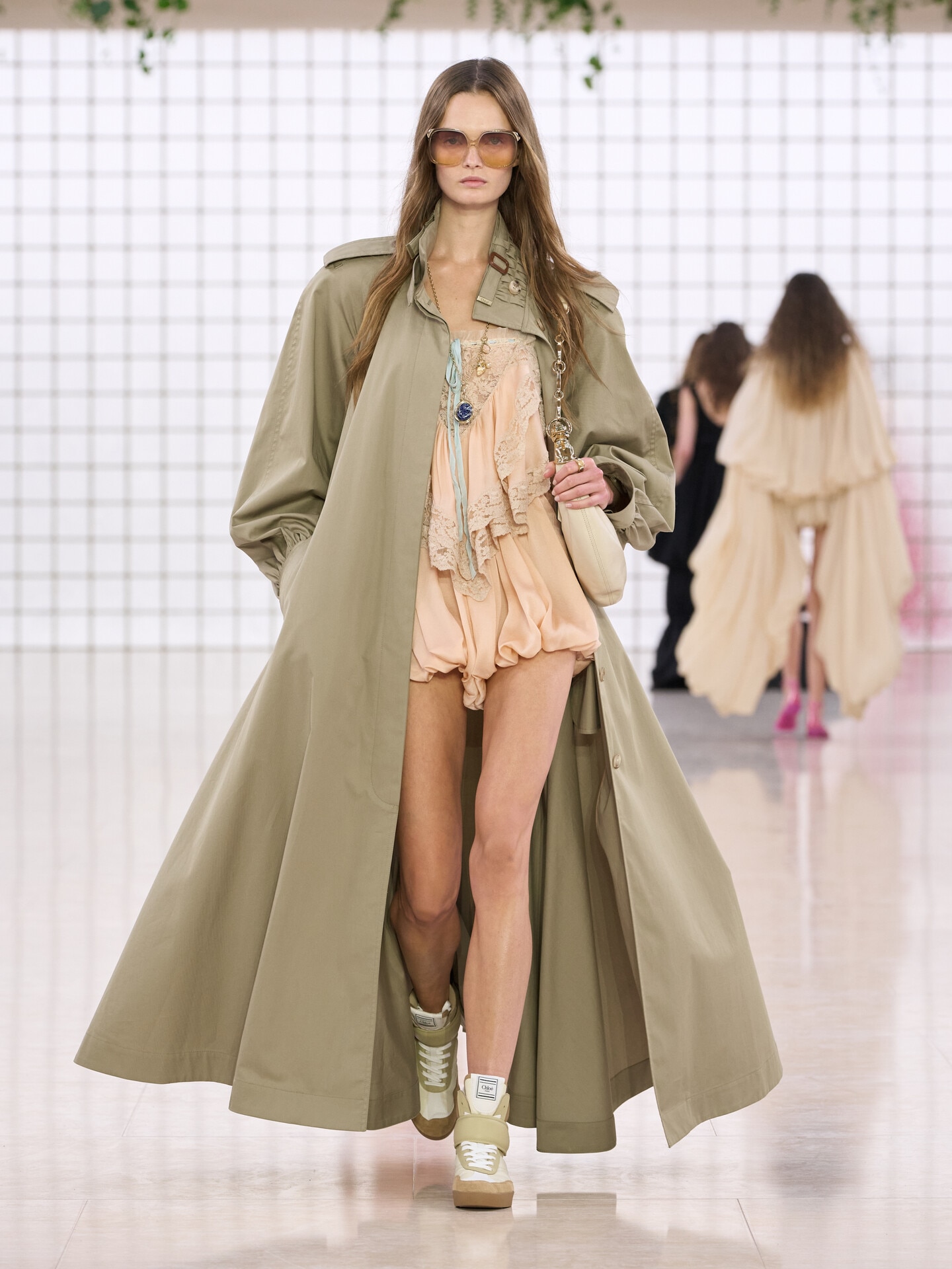 Look 43 - 1