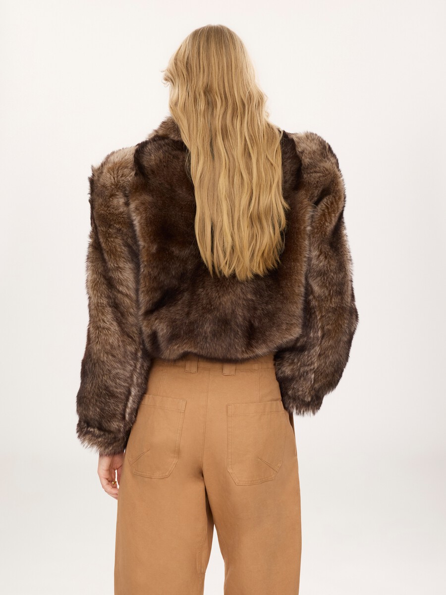 Cropped jacket in shearling - 5
