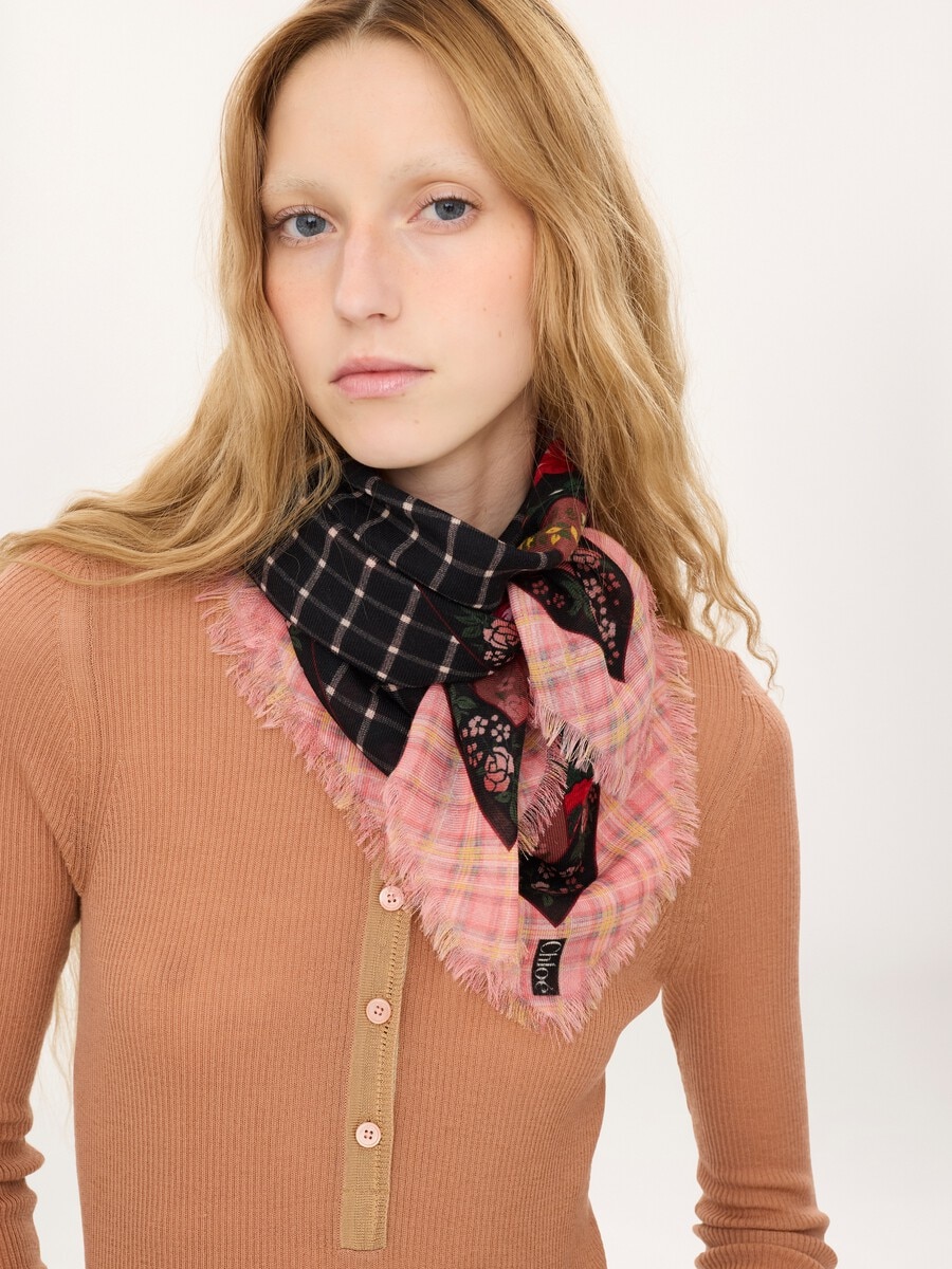 The Chlo&eacute; Folk square scarf in wool - 2