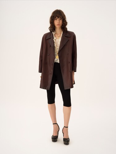 Double-breasted carcoat in leather - 3