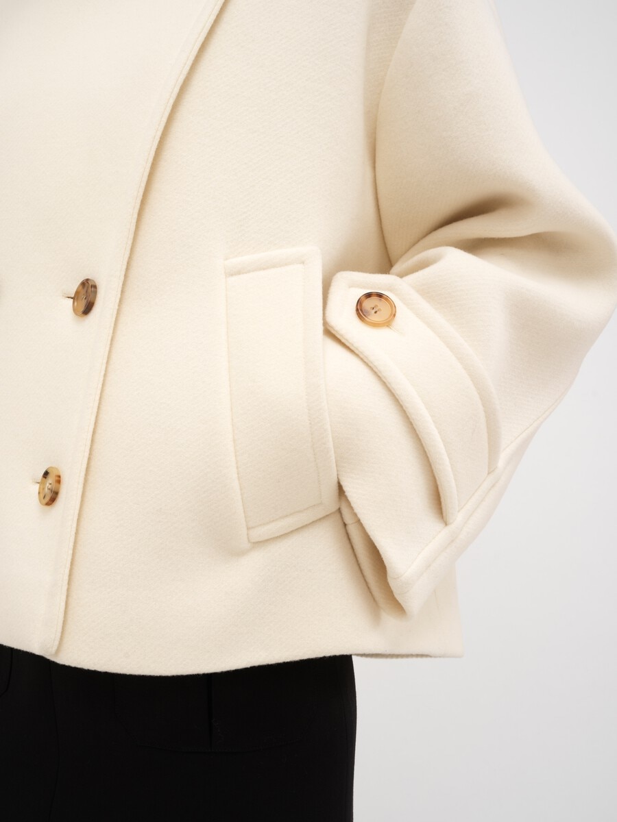 Oversized short coat in wool - 7
