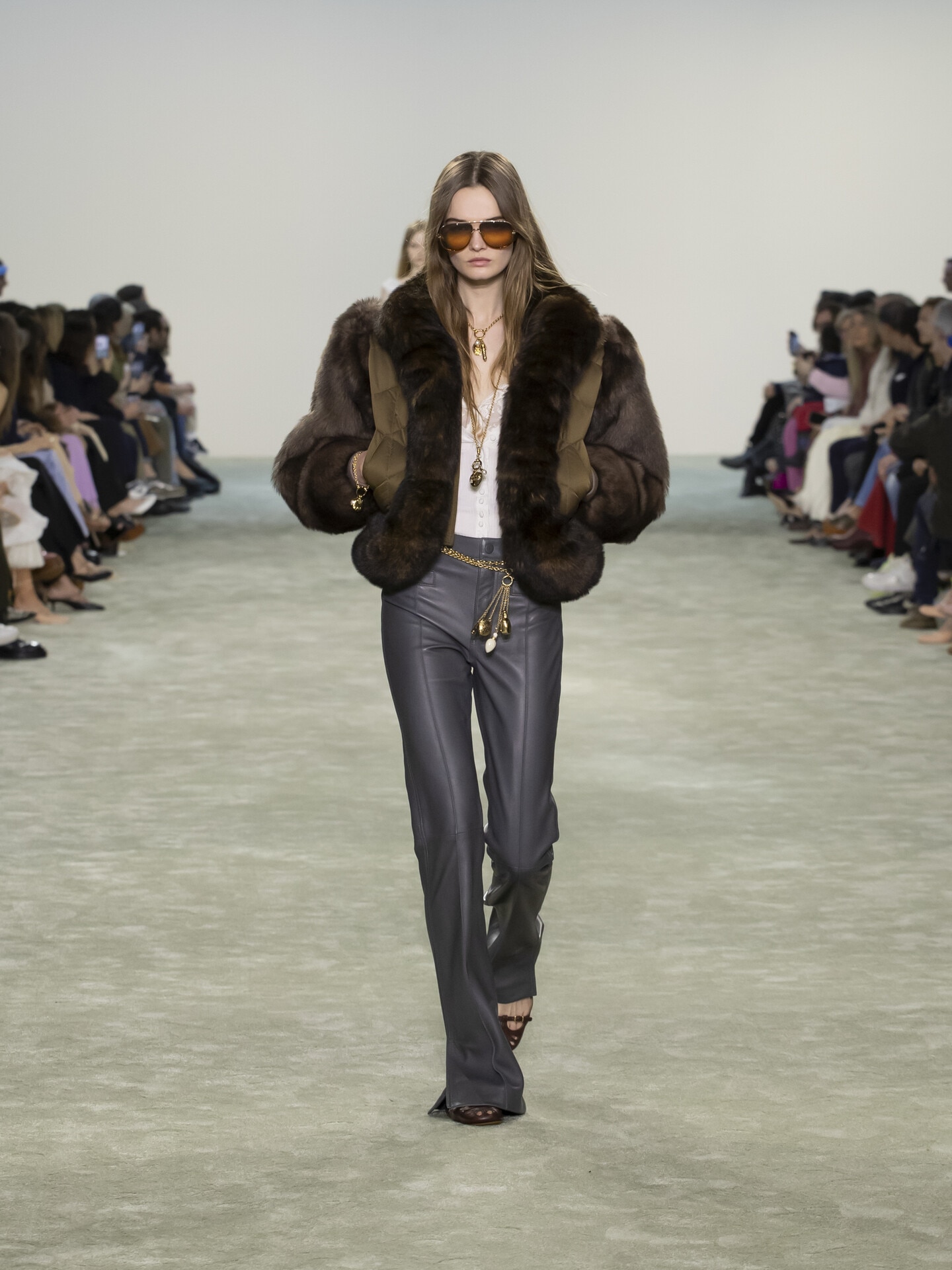 Look 19 - 1