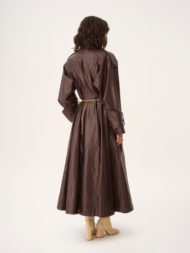 Double-breasted long riding coat in coated linen - 7